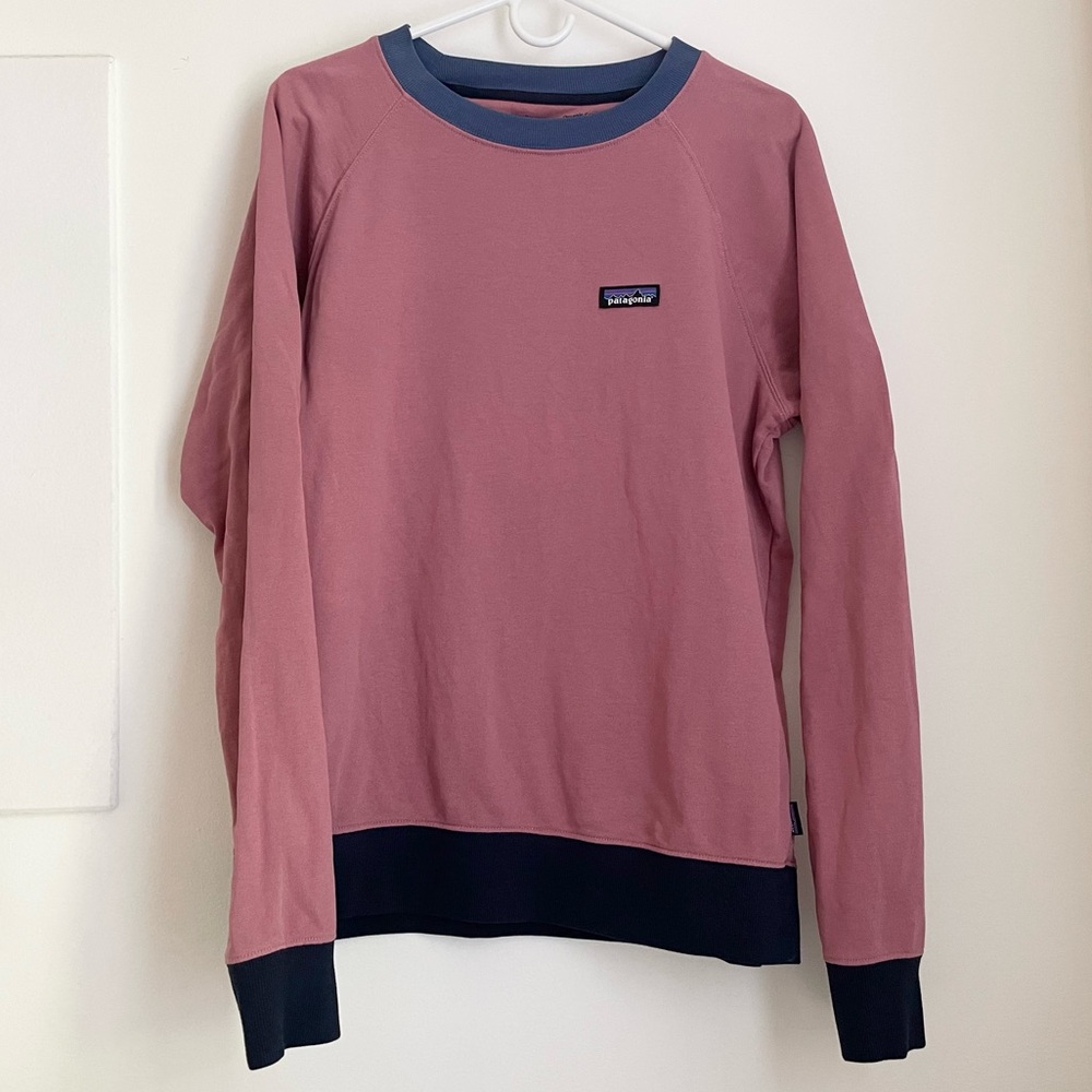Patagonia Pink and Navy Sweatshirt